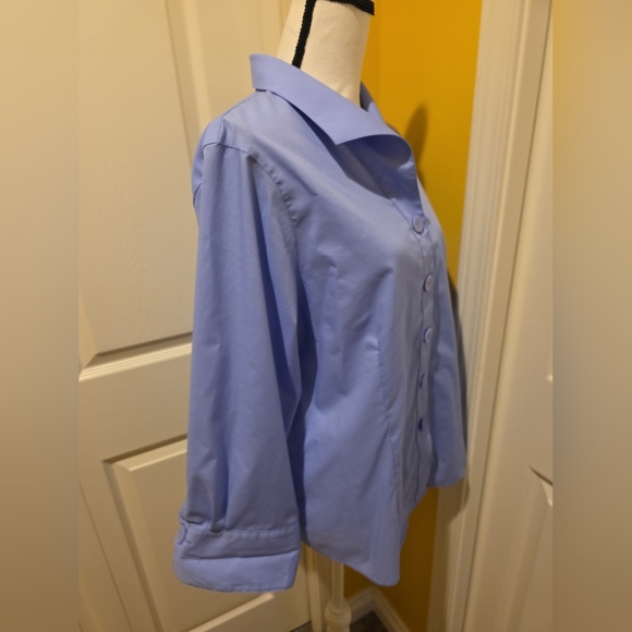 FOXCROFT BLUE BUTTON UP SHIRT, SIZE 18 - Picture 9 of 12
